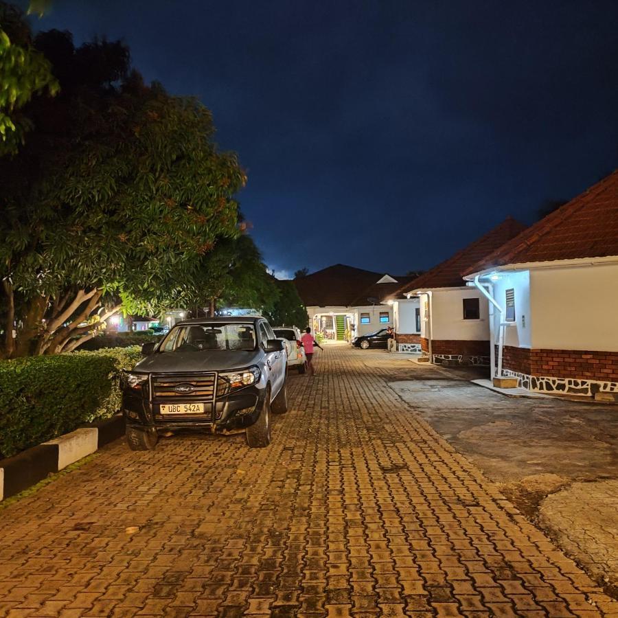 Northern Pearl Gulu Екстер'єр фото
